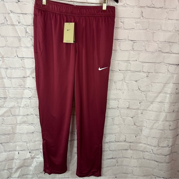 NWT Nike team relentless pant womens medium sportswear activewear warmups - Picture 1 of 9